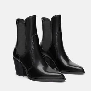 Zara booties like new, cawboy style